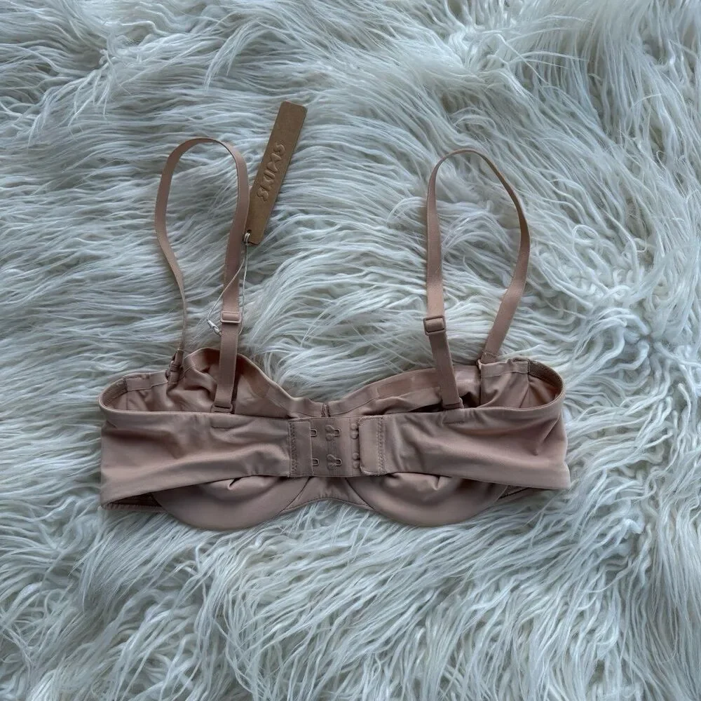 Skims Smoothing Intimates Strapless Bra Clay Size 32C